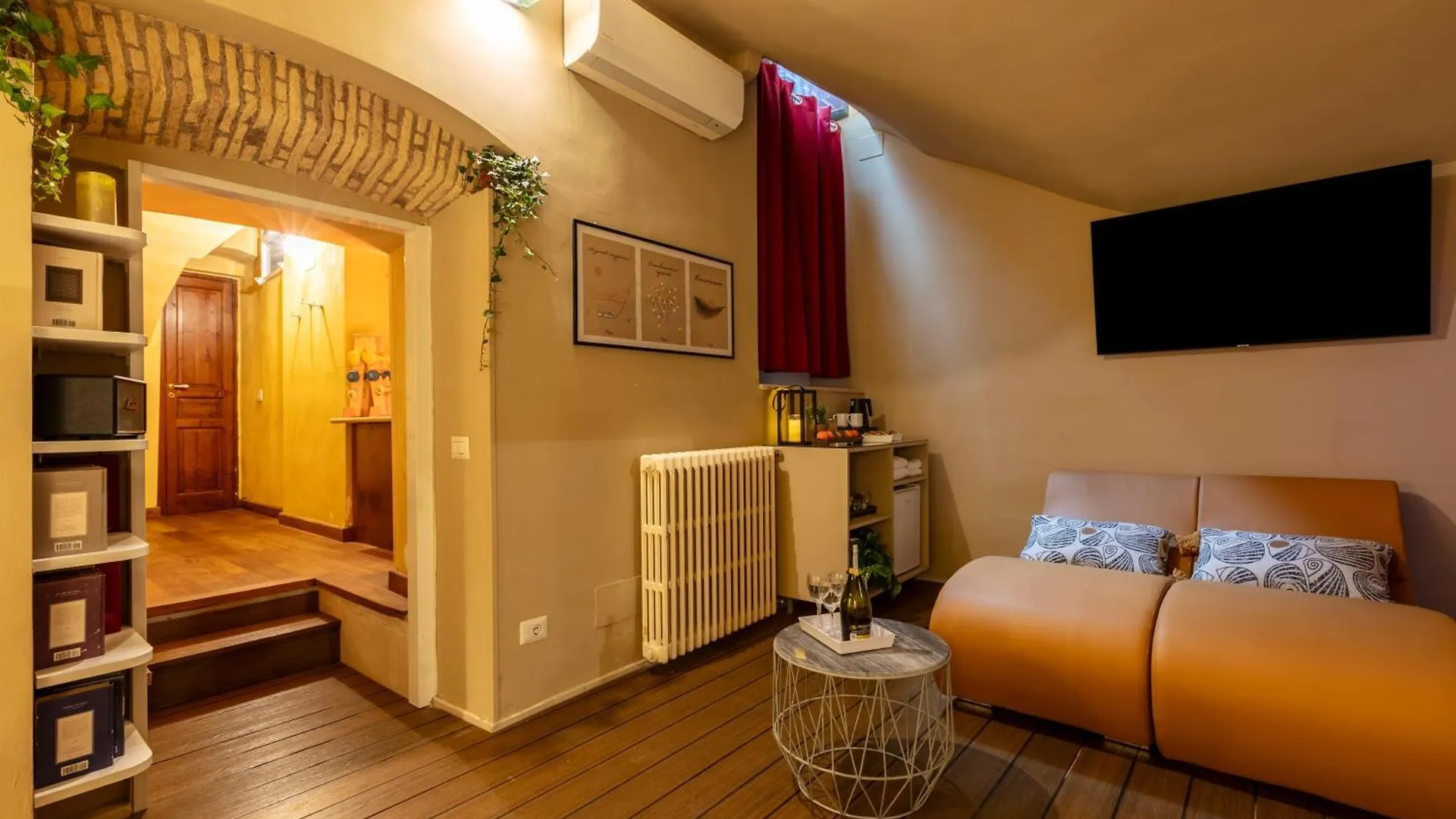 Lägenhet Romac Coronari With Gym, Sauna And Garden Italien